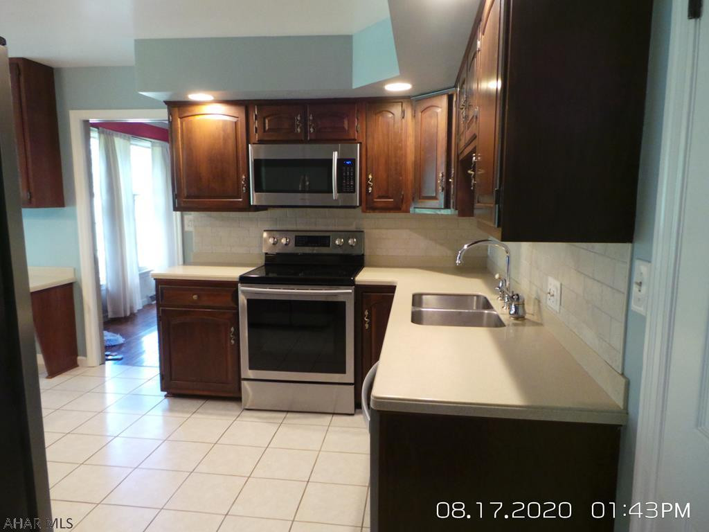 Hickory Hills - Residential