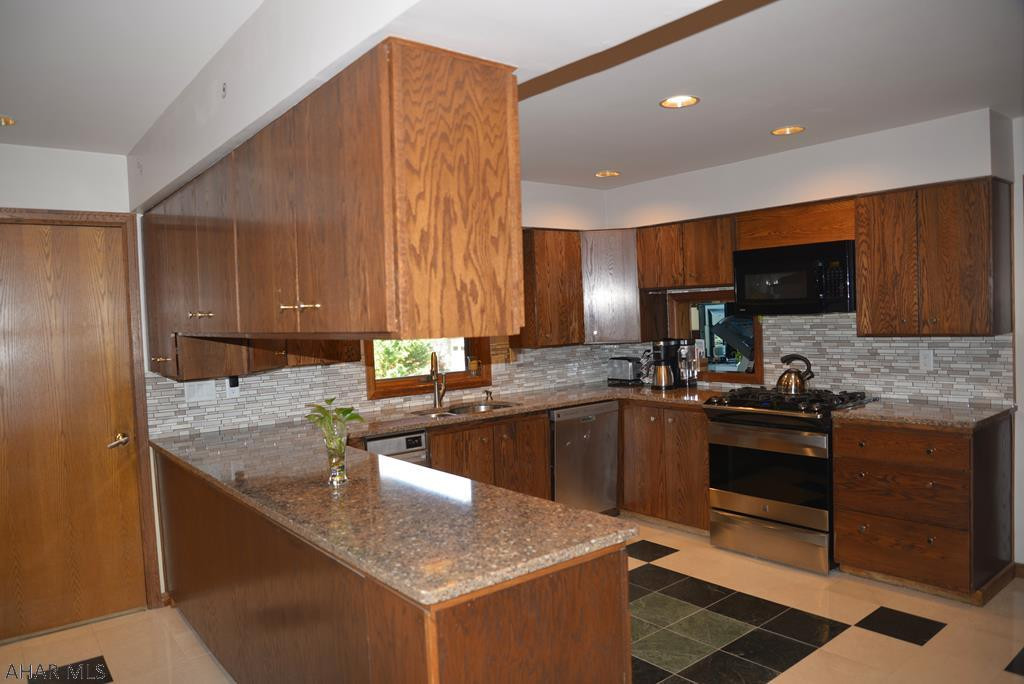 Holliday Heights - Residential