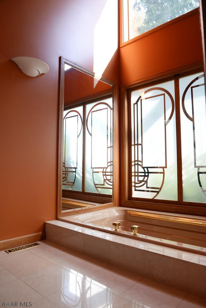 Holliday Heights - Residential