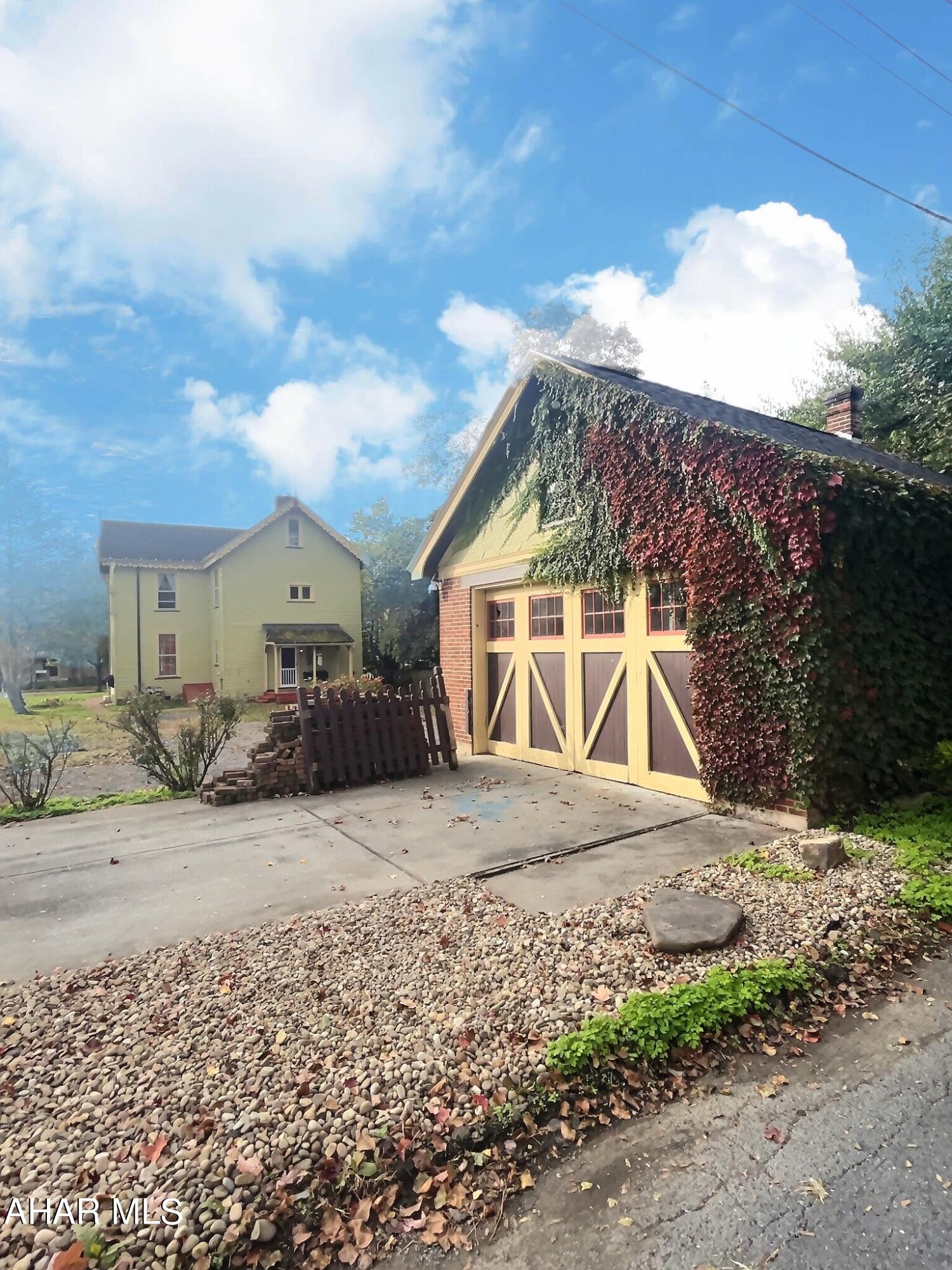 Hollidaysburg - Residential