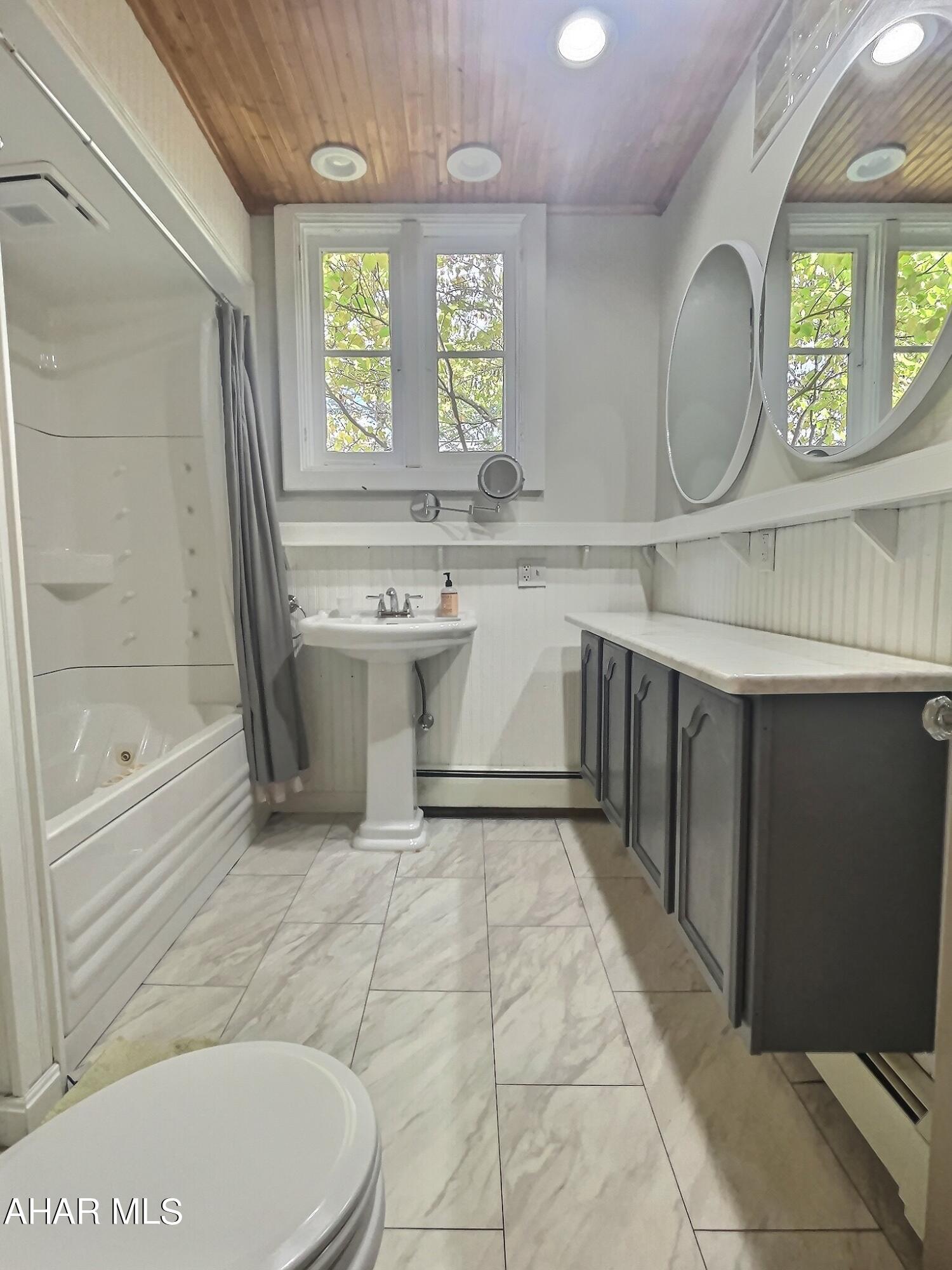 Hollidaysburg - Residential