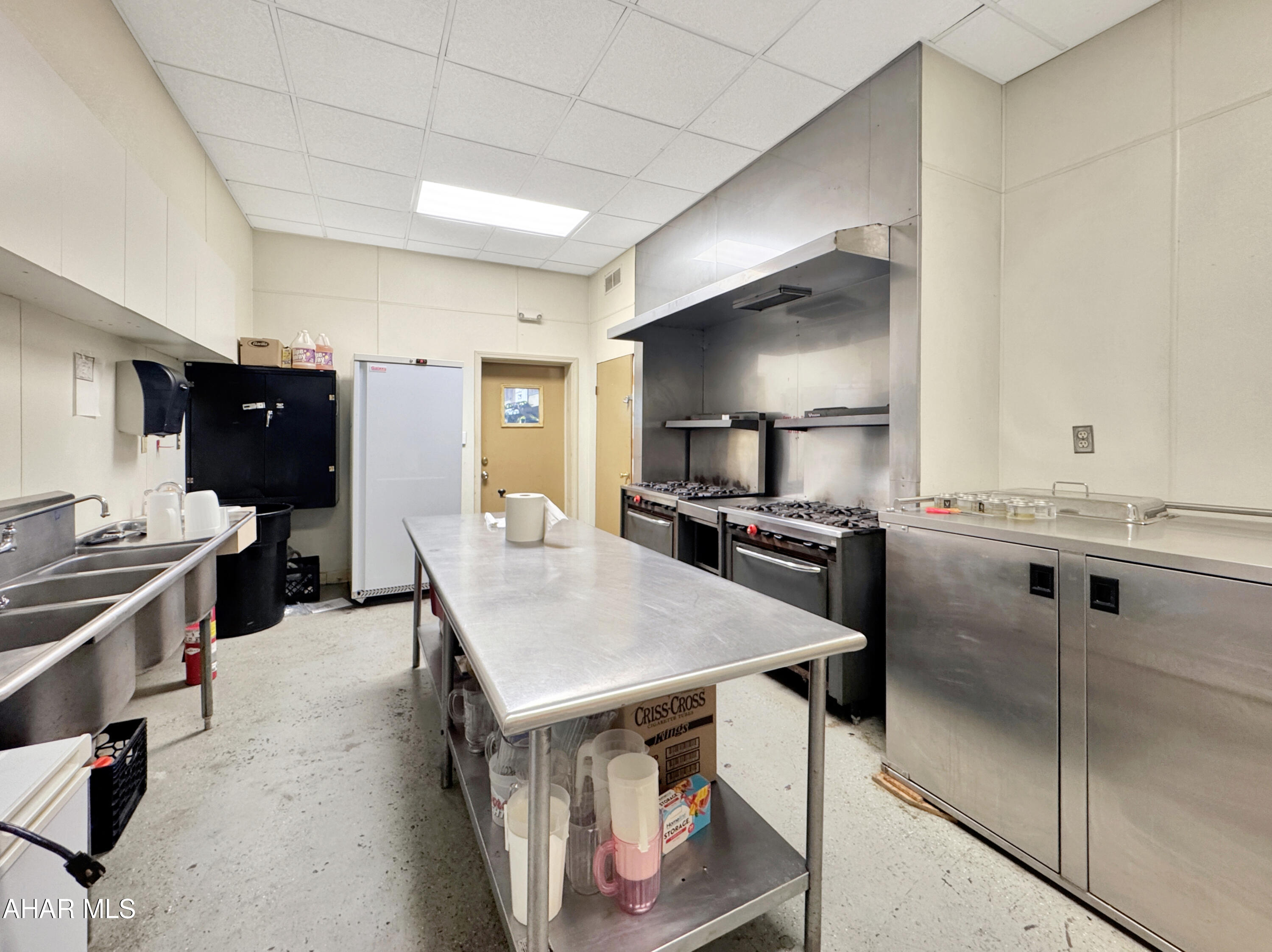 None - Commercial Lease