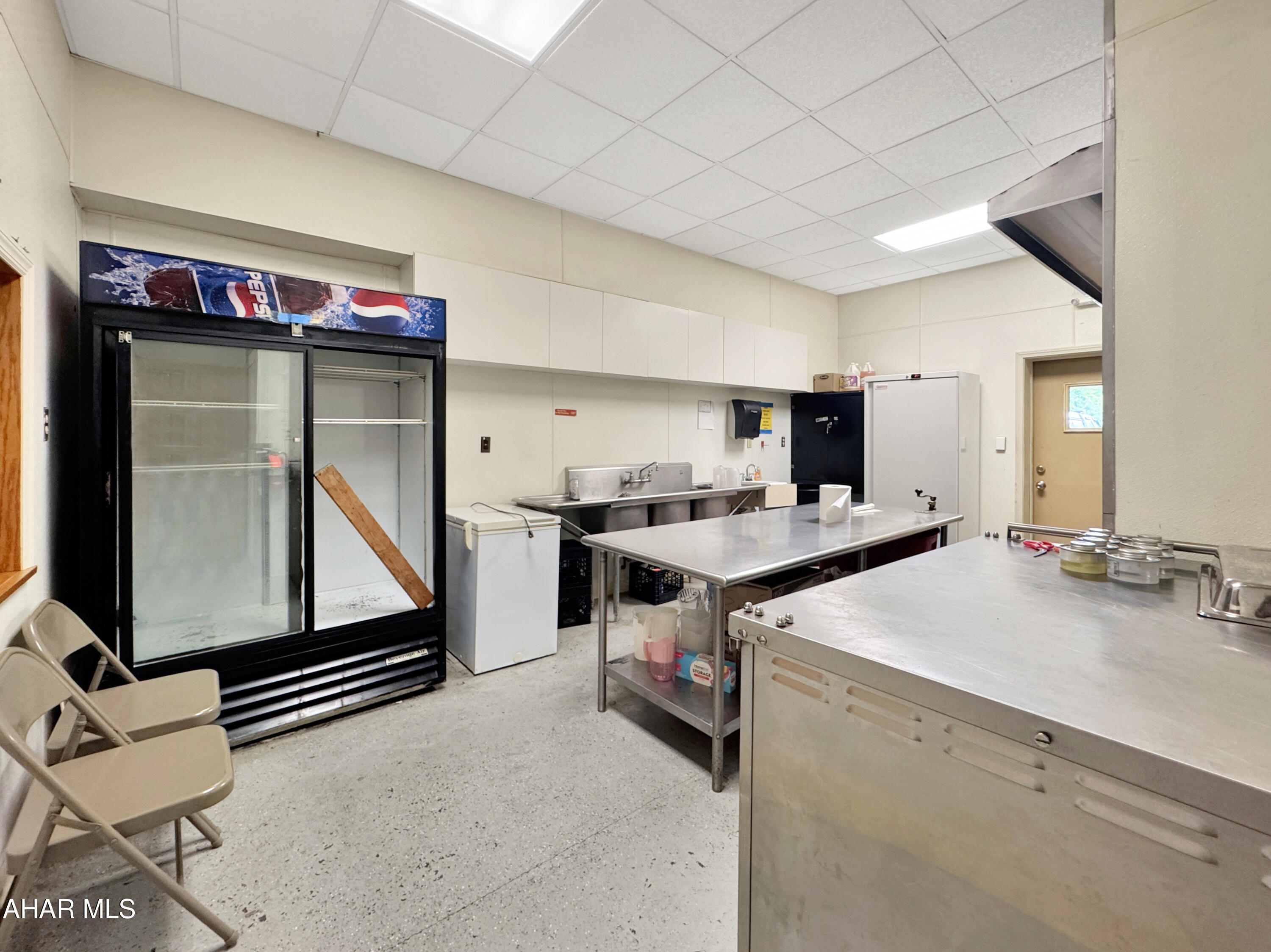 None - Commercial Lease