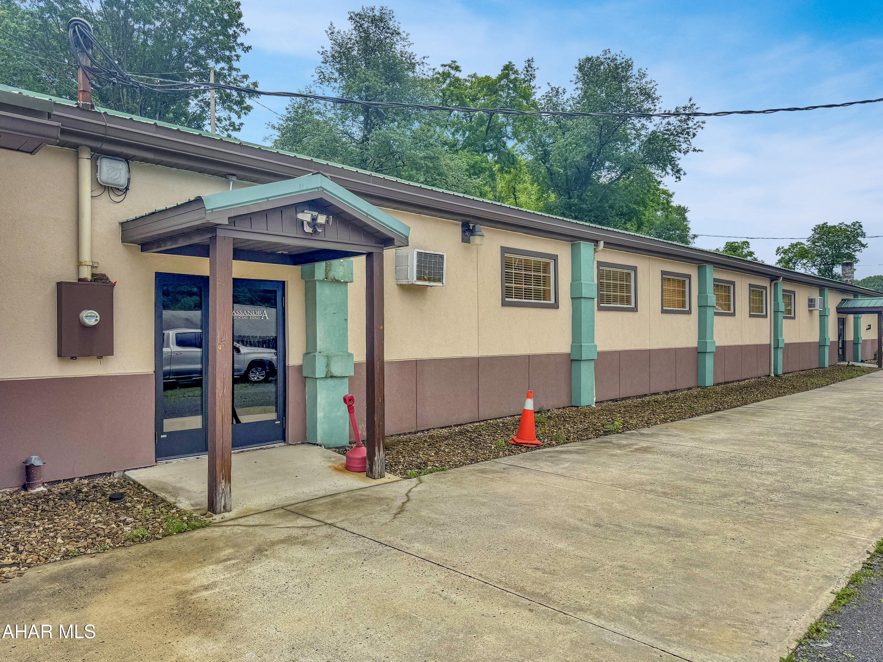 None - Commercial Lease