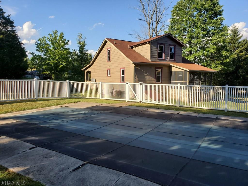 Sinking Valley - Residential
