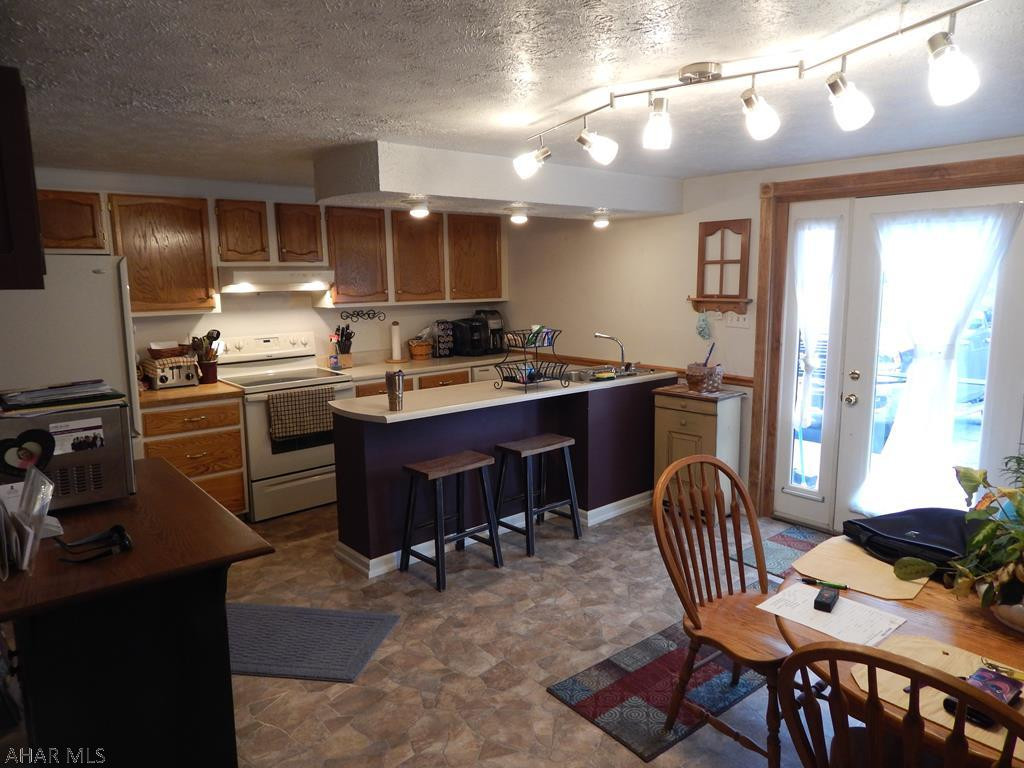 Maple Hollow - Residential