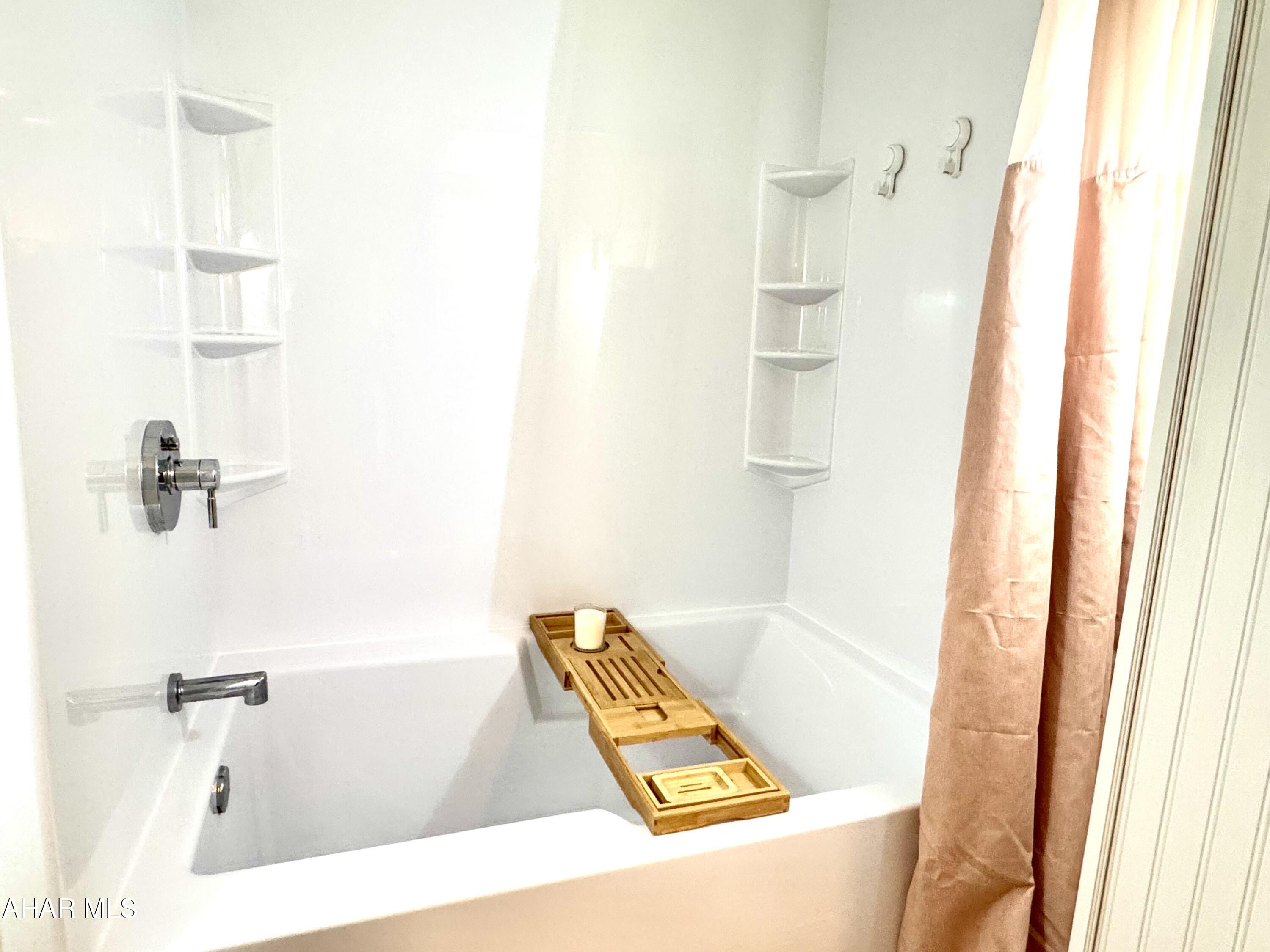 Llyswen - Residential