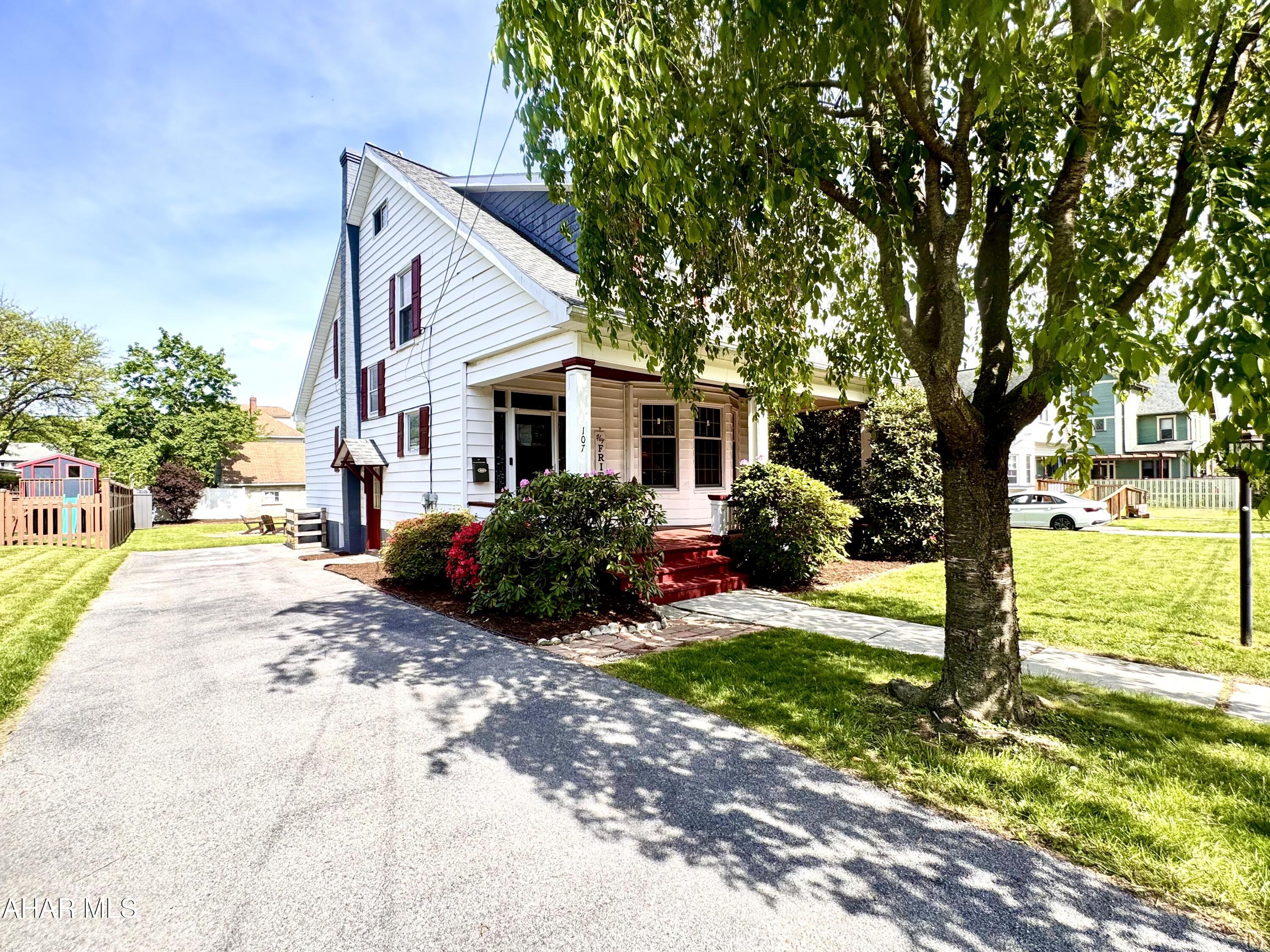 Llyswen - Residential