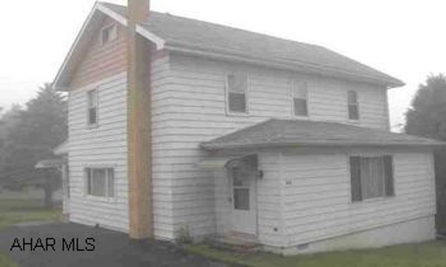 Penn Cambria schools! 2 story aluminum sided 4 BR home on a  large corner lot. Penn Cambria schools! 2 story aluminum sided 4 BR home on a  large corner lot.