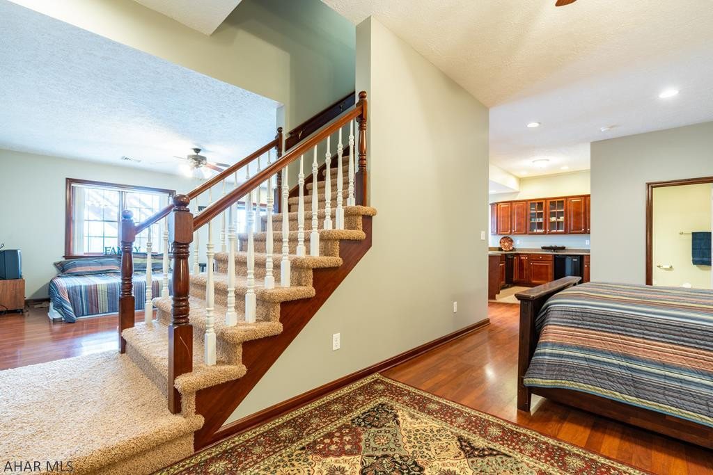 Fox Hollow - Residential