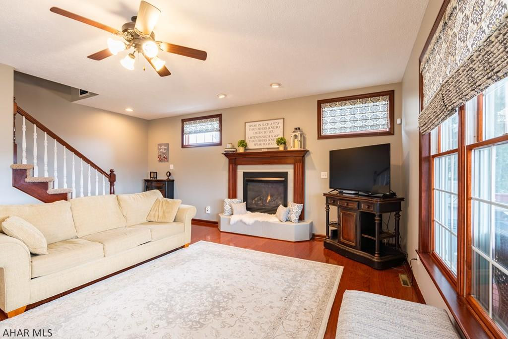 Fox Hollow - Residential