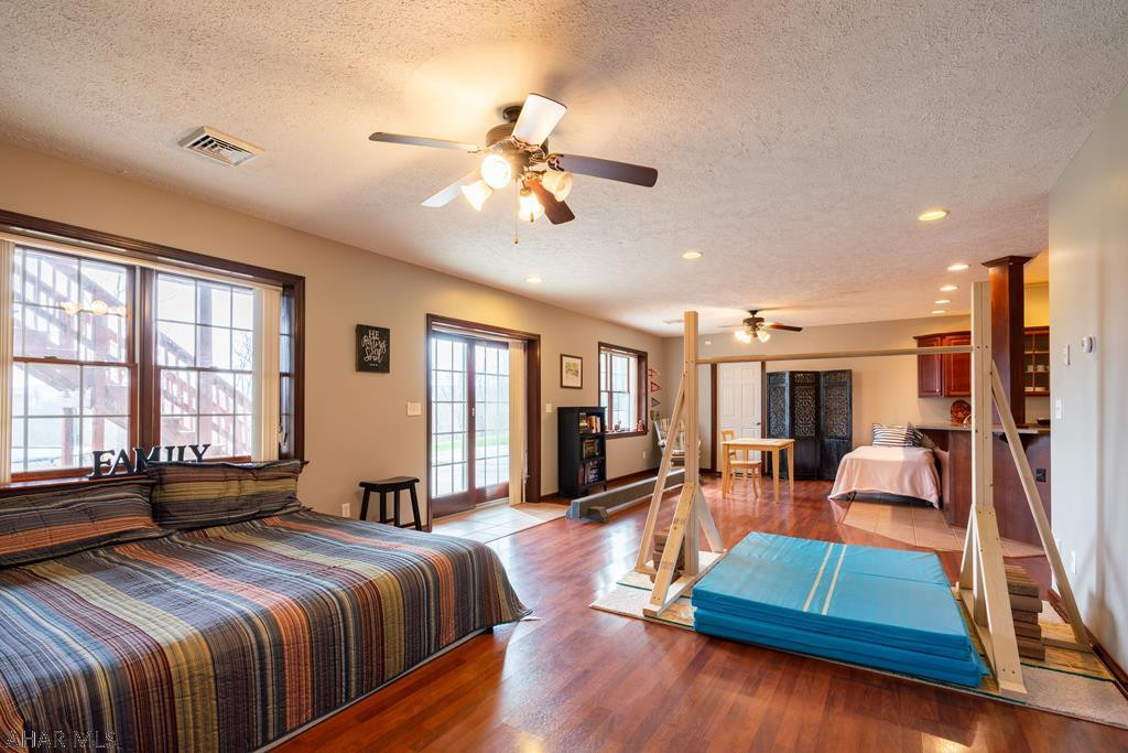 Fox Hollow - Residential