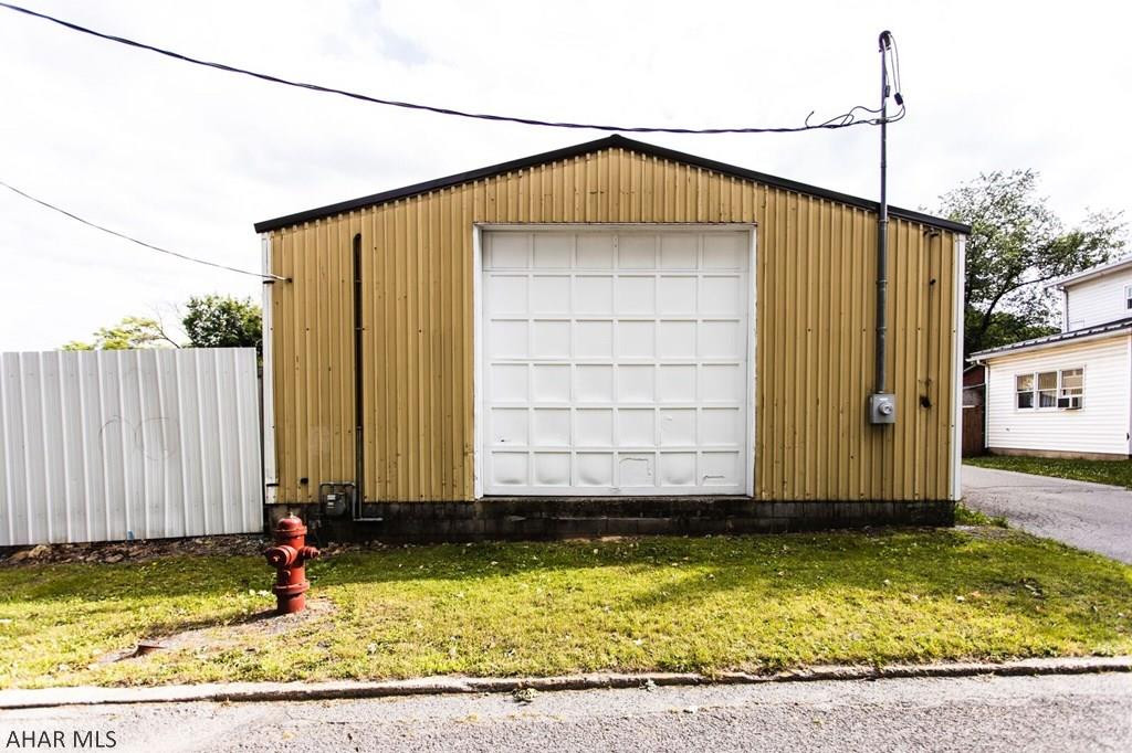 Unknown - Commercial Sale