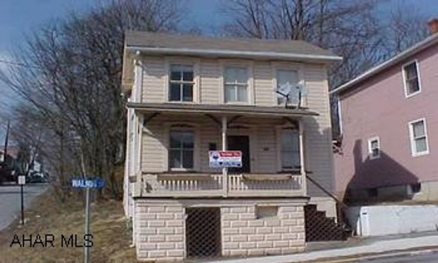 Roof 3 years old, new carpeting, freshly painted, some new drywall, modern kitchen.