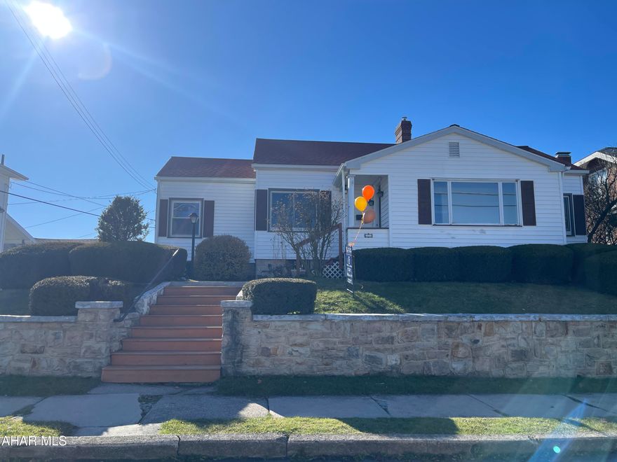 Great location-great home!  FRESHLY painted interior (every room except bathroom) Professionally cleaned, and professionally carpet cleaning as well.   Whether downsizing or buying your first home or just want to live in a ''cozy'' home with little maintenance, this home is waiting for you:)  This one story home offers 2 BR, 1 BA, Eat in kitchen,  and spacious living room.  Plus an oversized 2 car garage and cement patio in the rear.