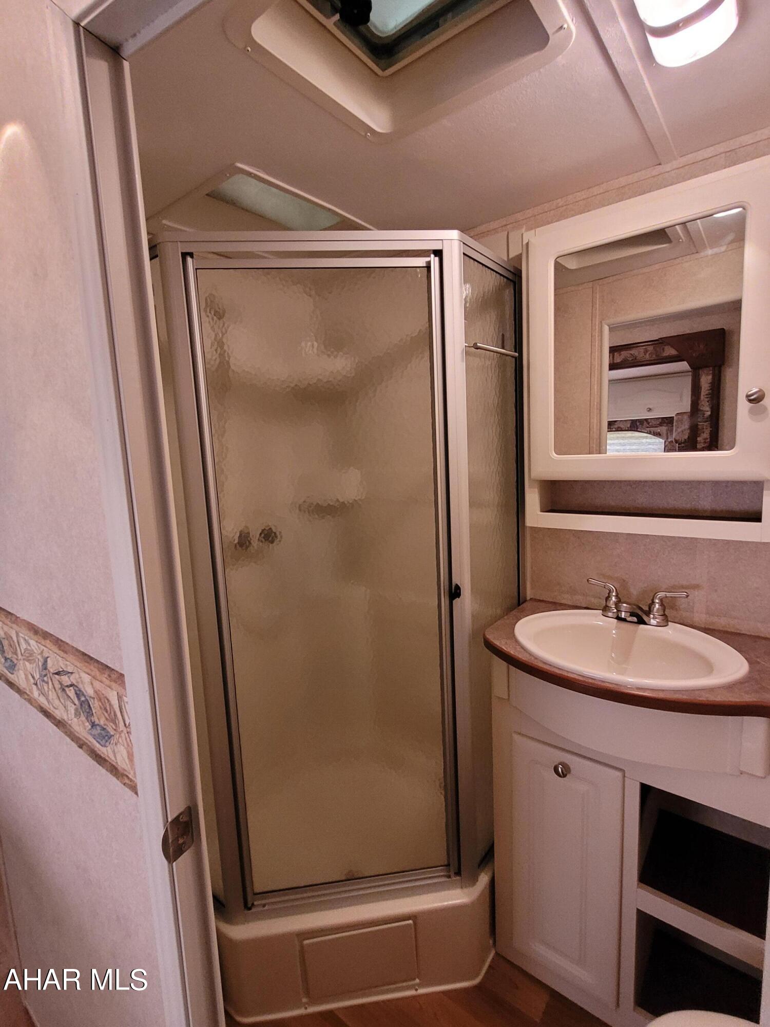 Glendale Yearound - Residential