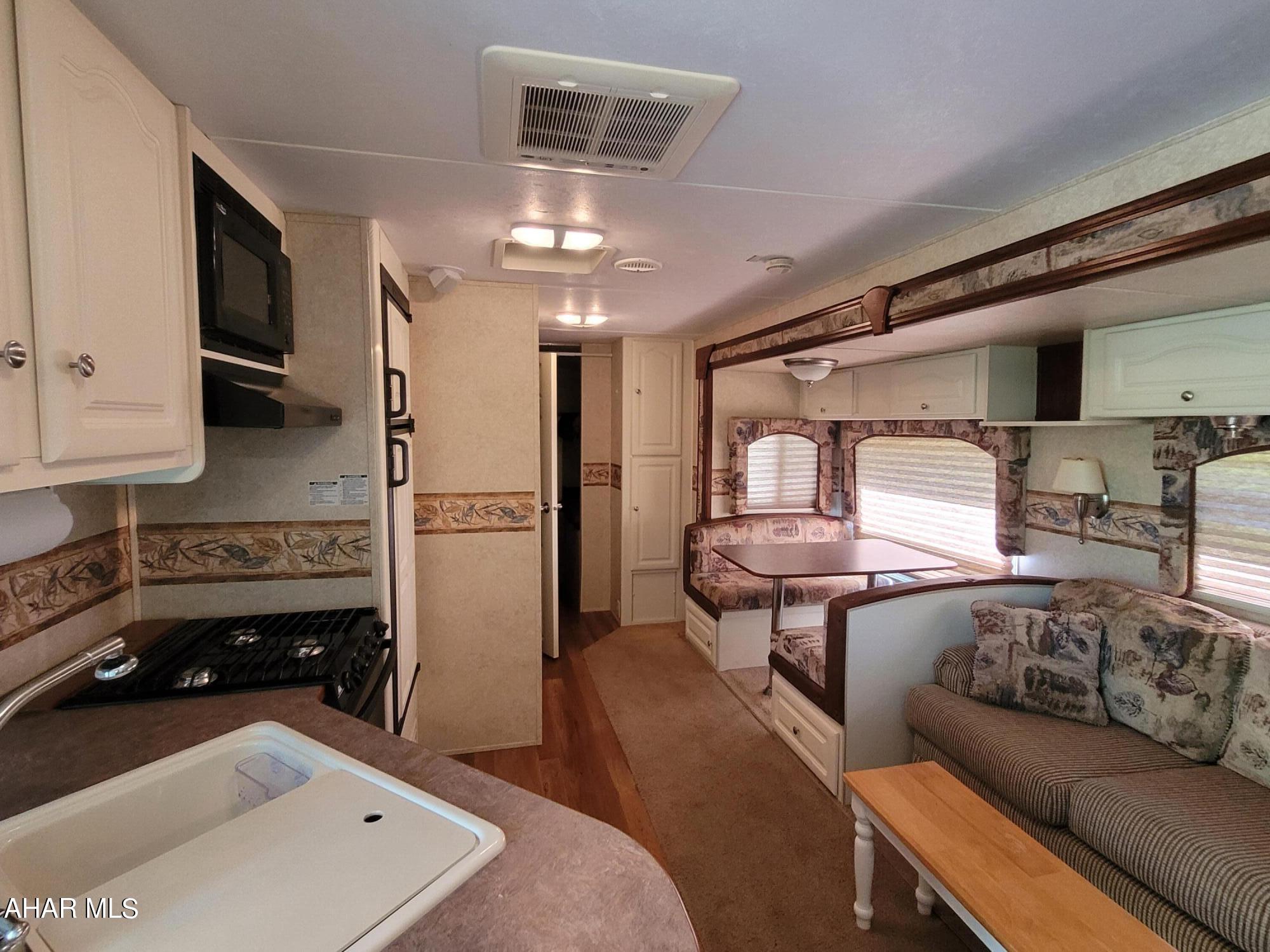 Glendale Yearound - Residential