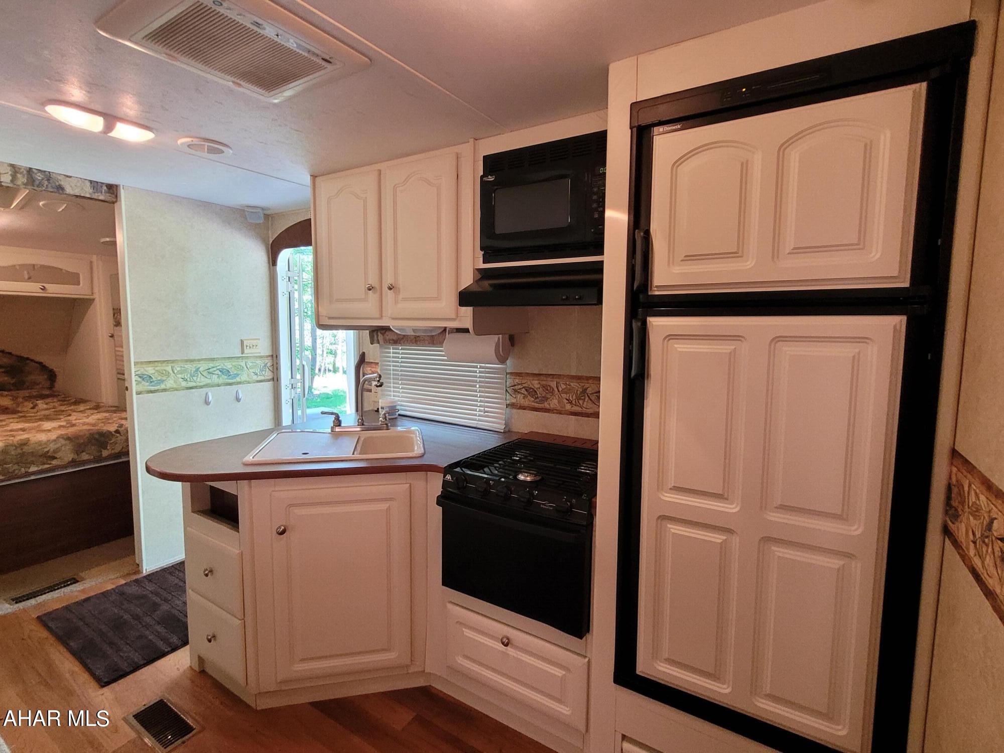 Glendale Yearound - Residential