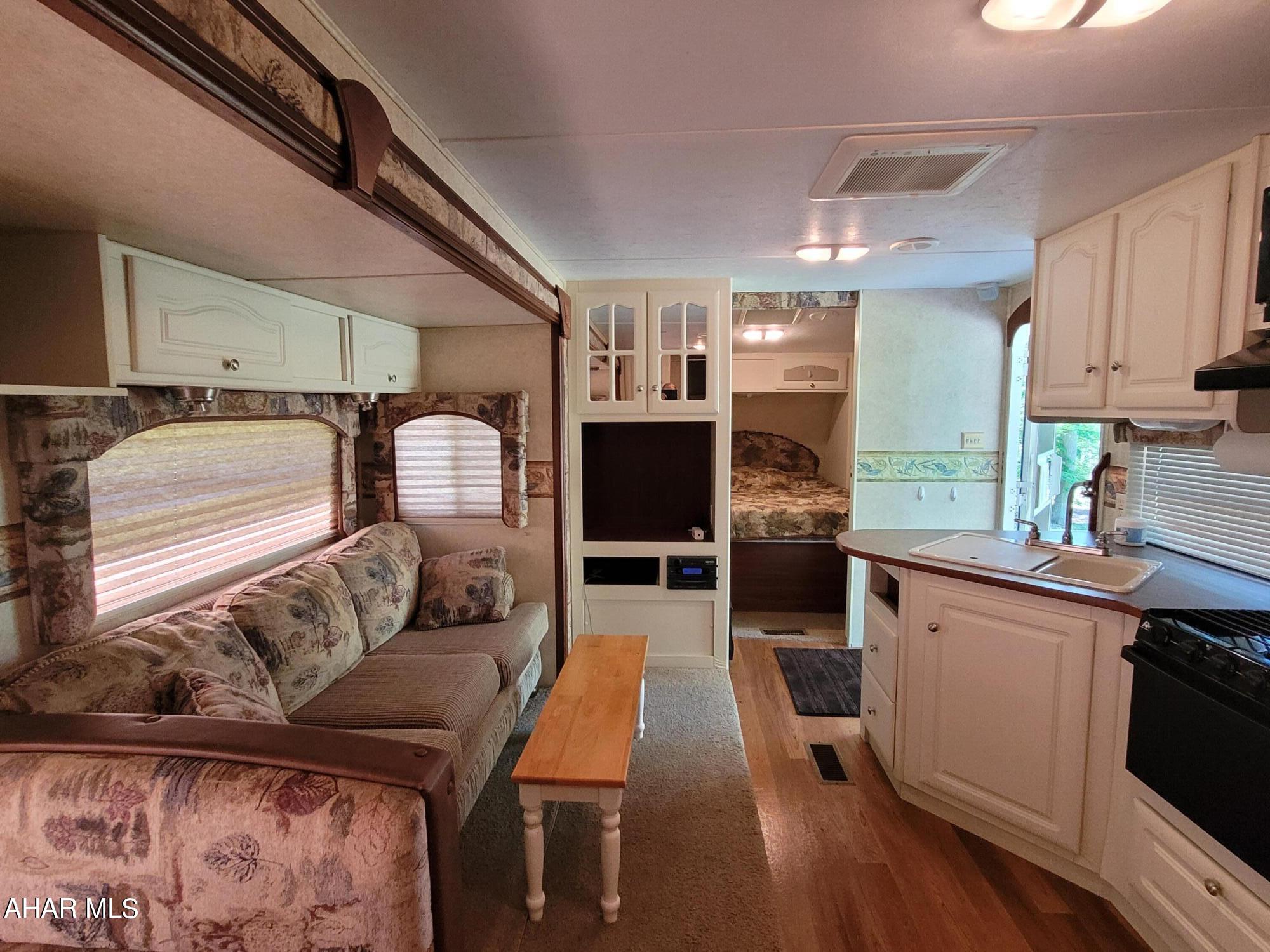 Glendale Yearound - Residential