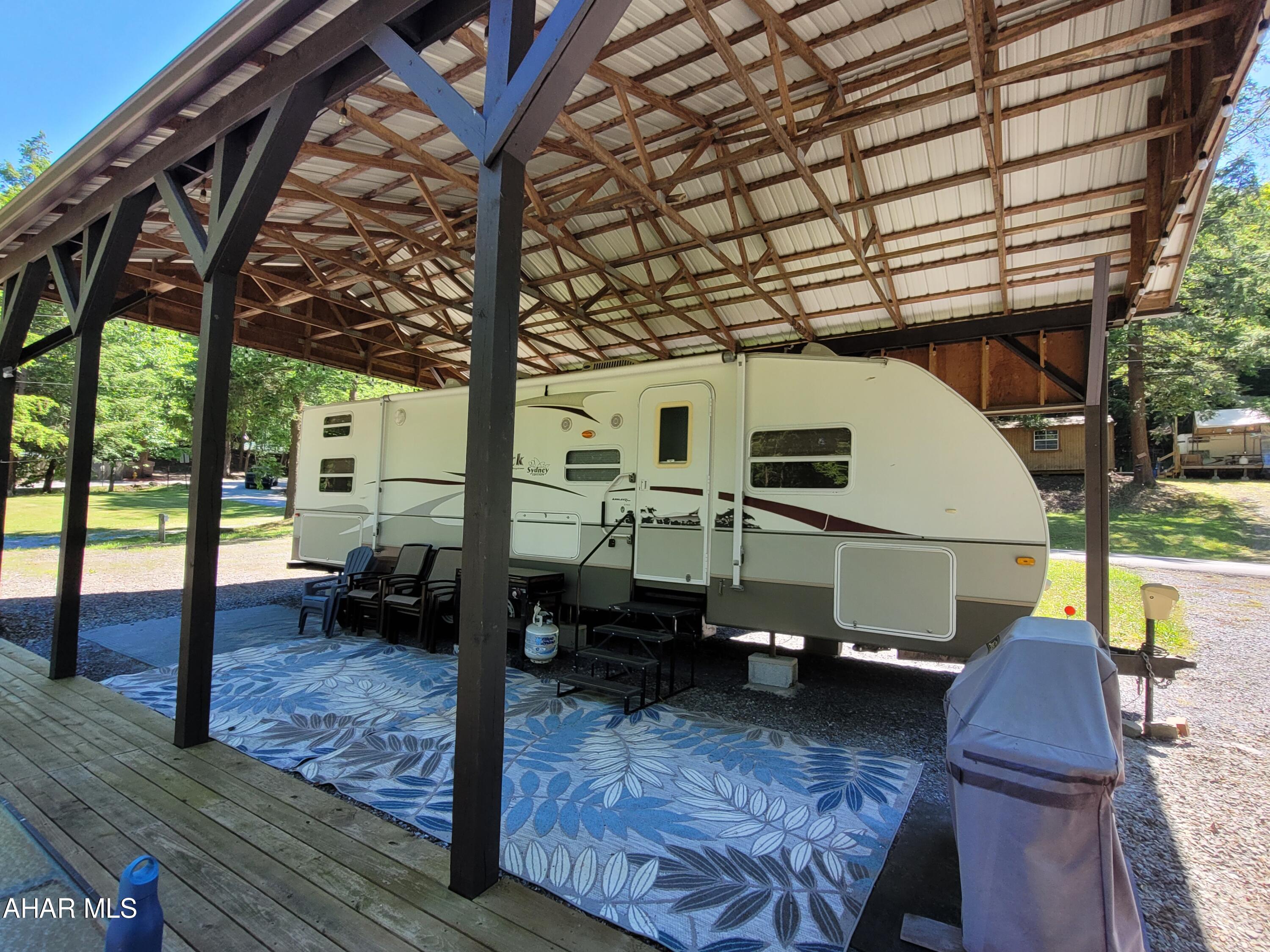 Glendale Yearound - Residential