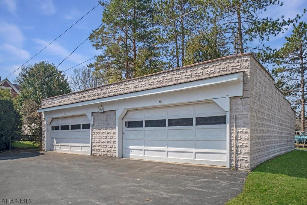 Bellwood Boro - Commercial Sale