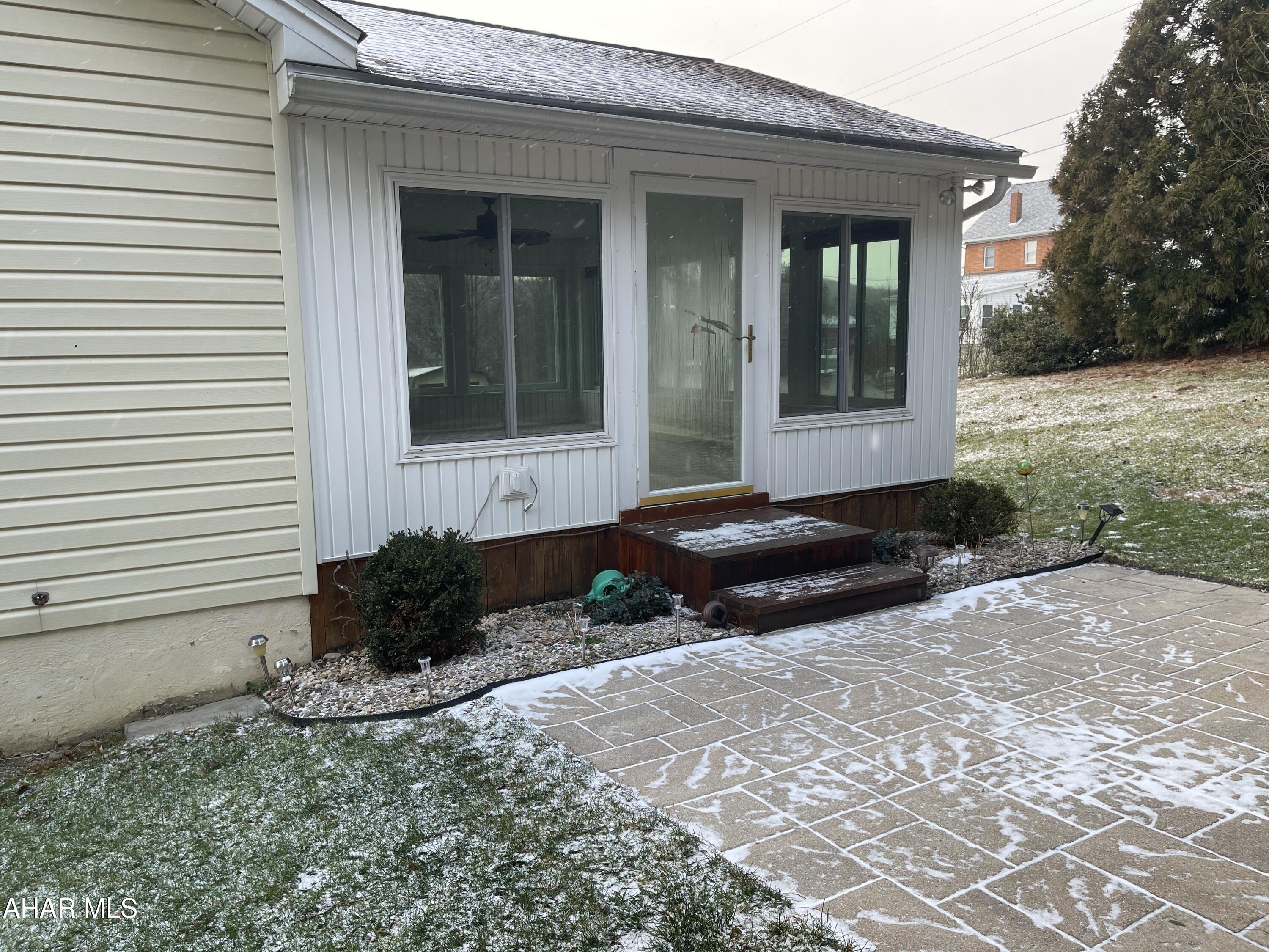 Juniata - Residential