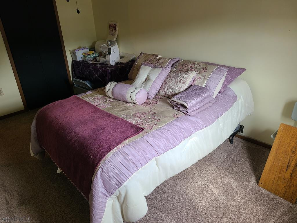 Maple Hollow - Residential