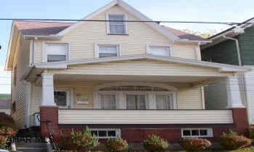 VERY SPACIOUS 3 BEDROOM, 1 BATH HOME! NEWER FURNACE, ROOF, SIDING, MODERNIZED BATHROOM! 2 CAR DETACHED GARAGE, FIRST FLOOR WASHER/DRYER. WON'T LAST!