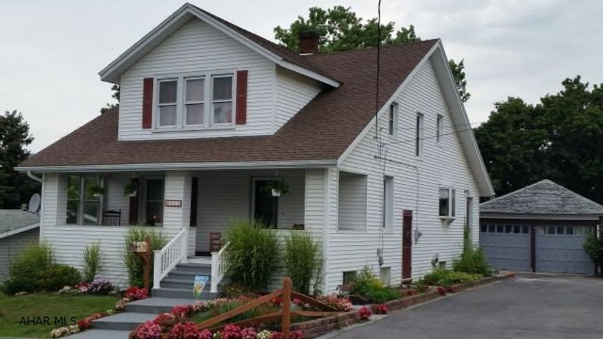 3-bedroom, 2 bath vinyl-sided home with 2 car garage on beautifully  landscaped 50 x 300 lot, spacious eat-in kitchen. All bedrooms have walk-in closets.  #J-262