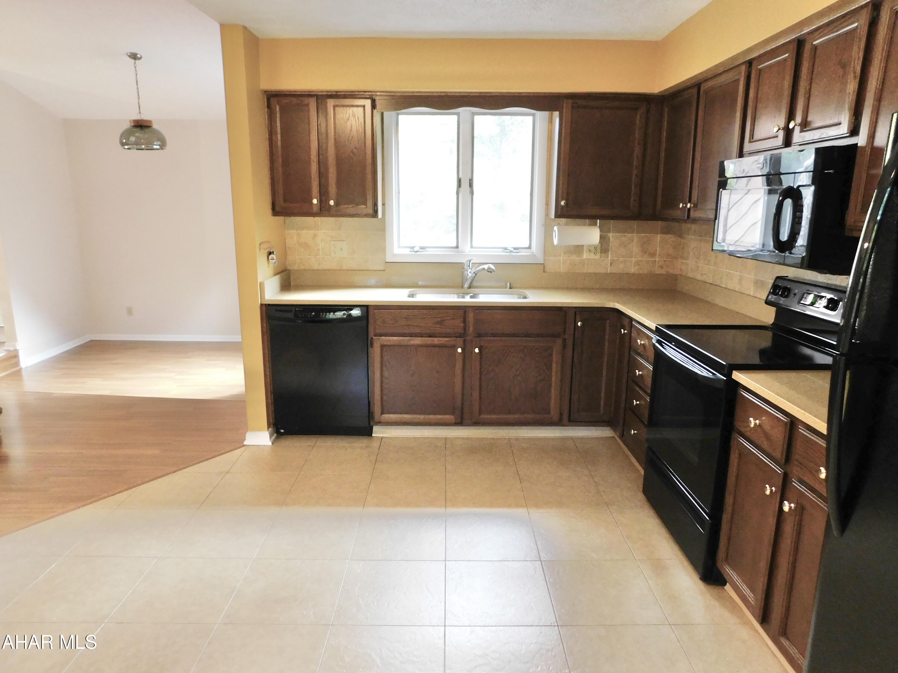 Cricket Knoll - Residential