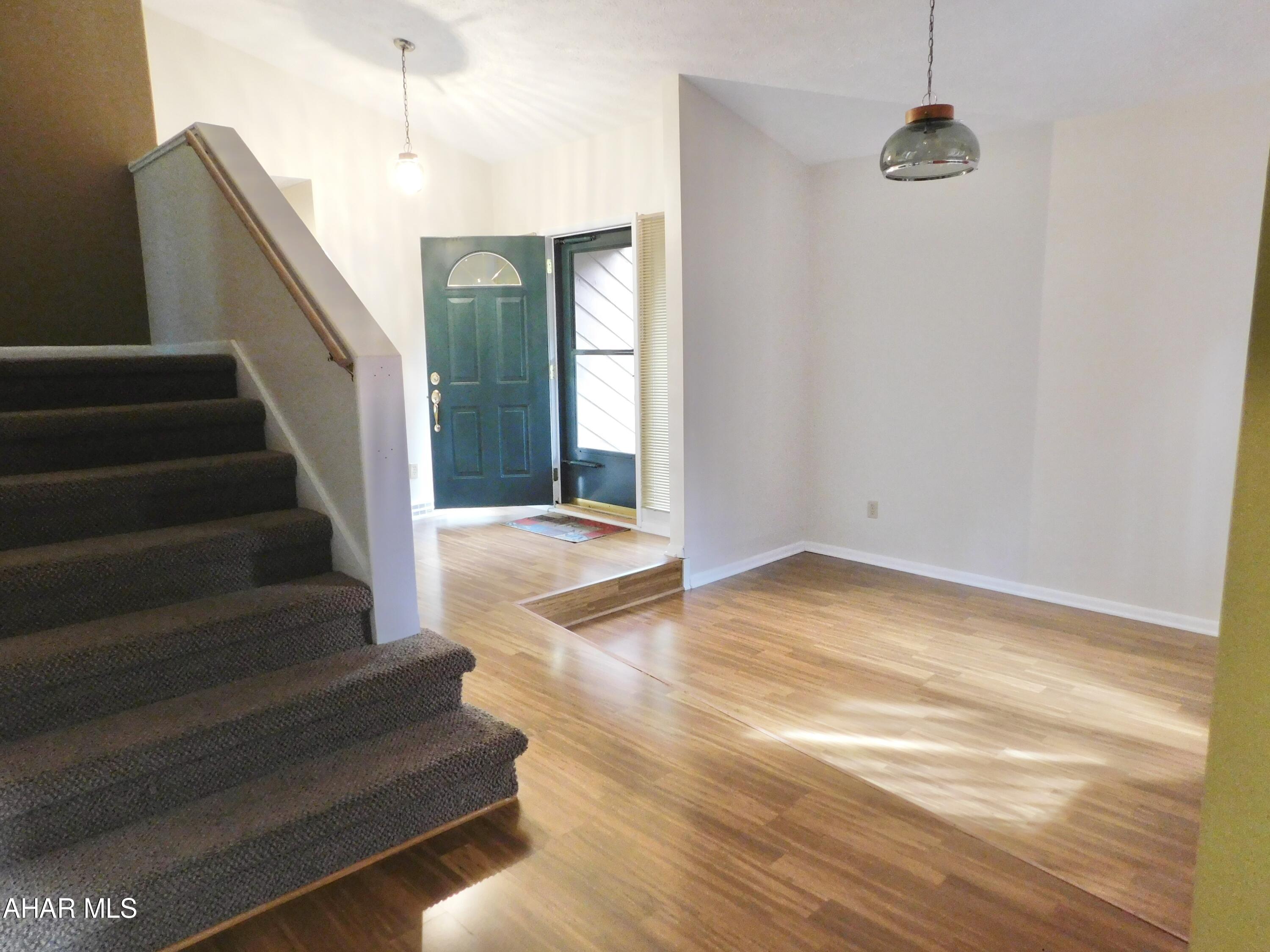 Cricket Knoll - Residential