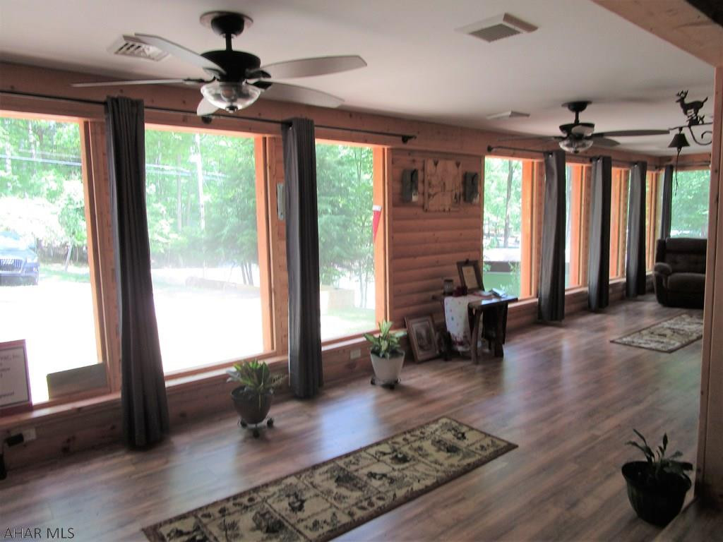 Glendale Yearound - Residential