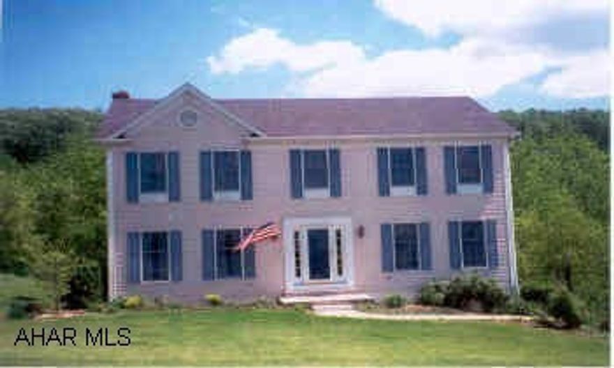 2 story Colonial- Vinyl Siding 3 or 4 Bedroom - Family Room w/ Woodburning Fireplace