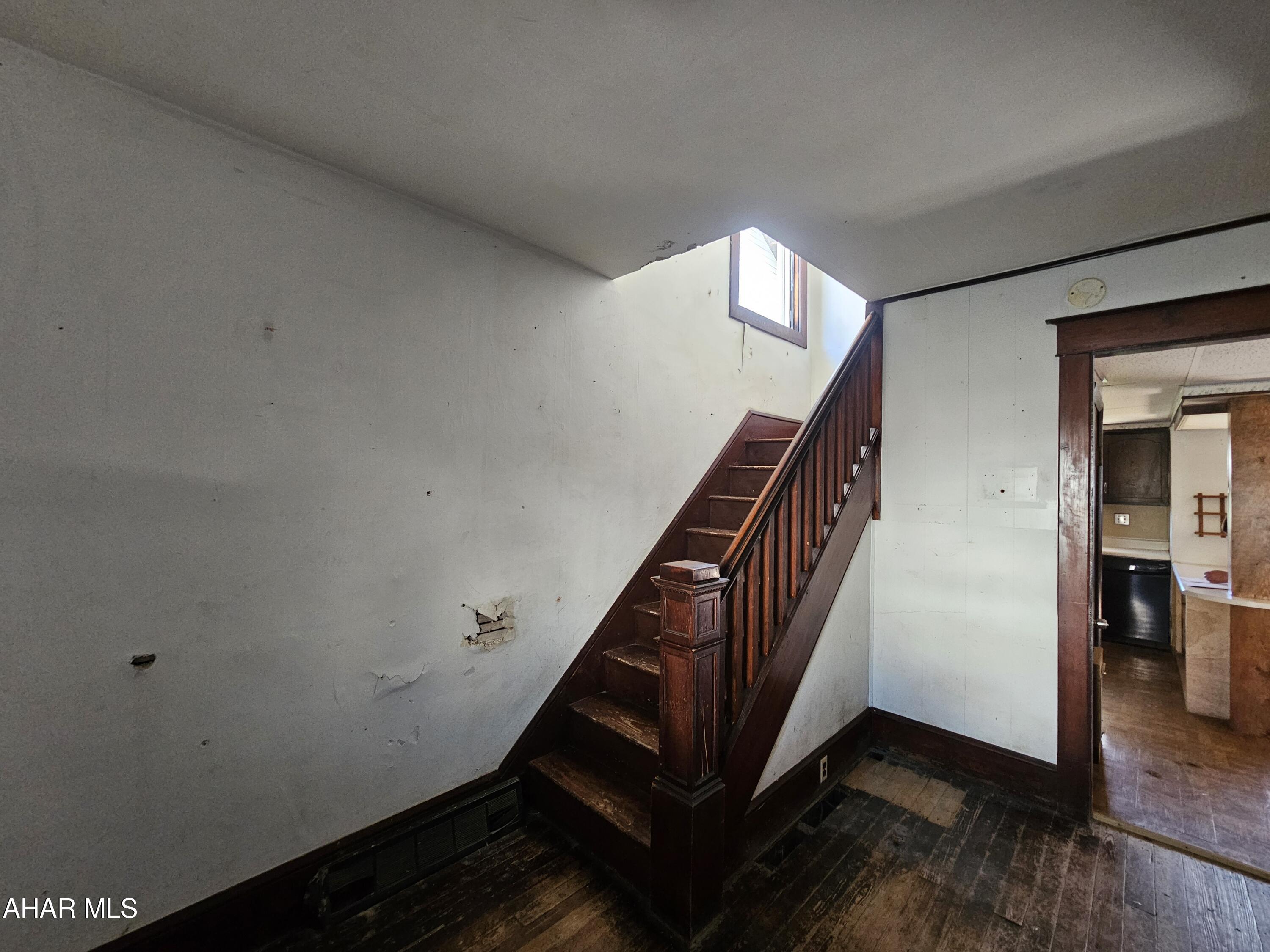 Juniata - Residential