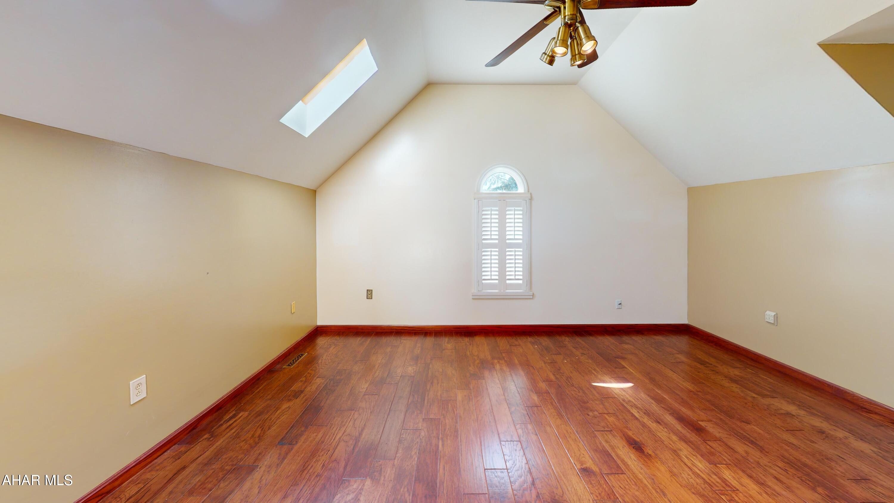 Holliday Heights - Residential