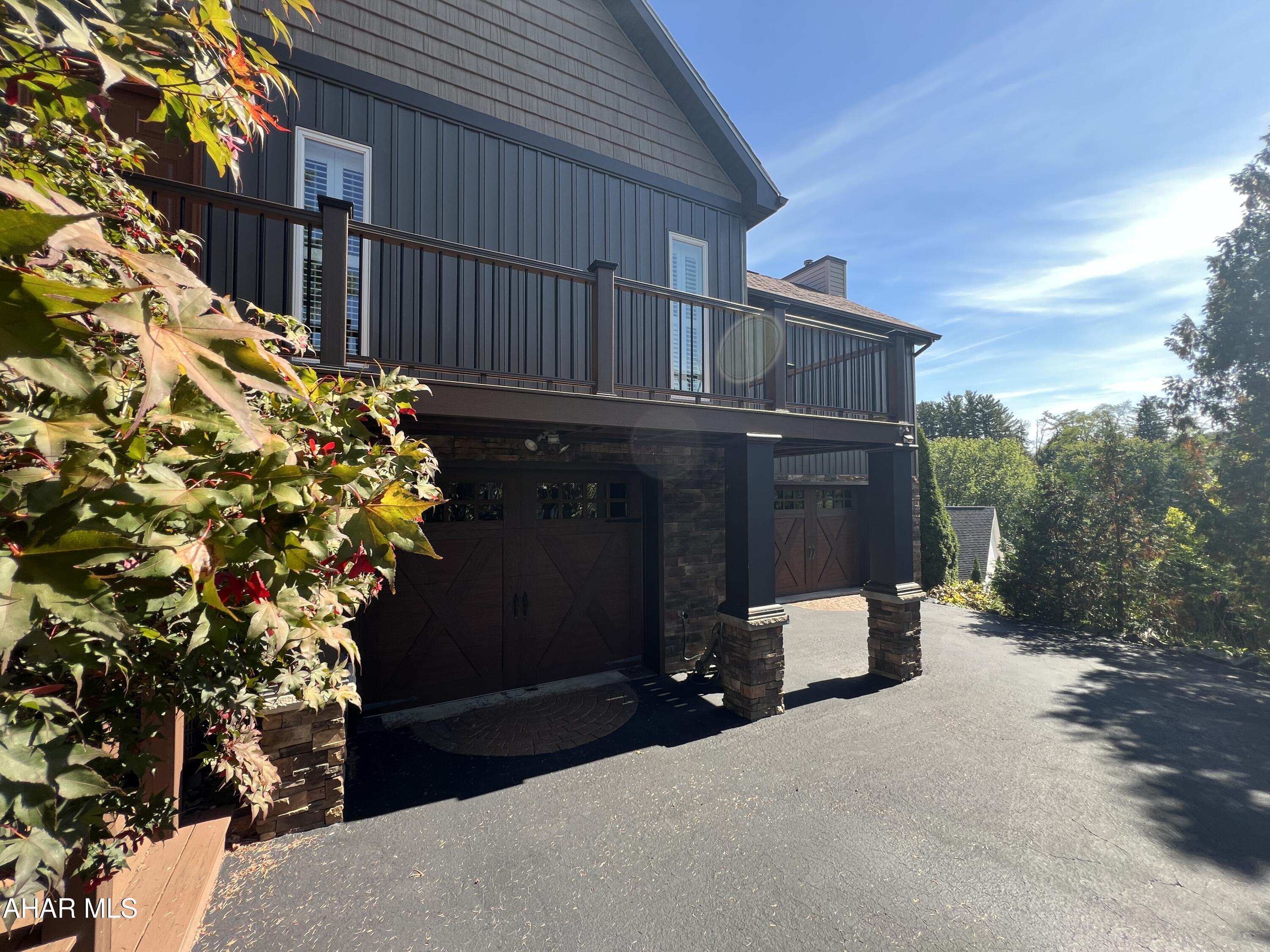 Holliday Heights - Residential