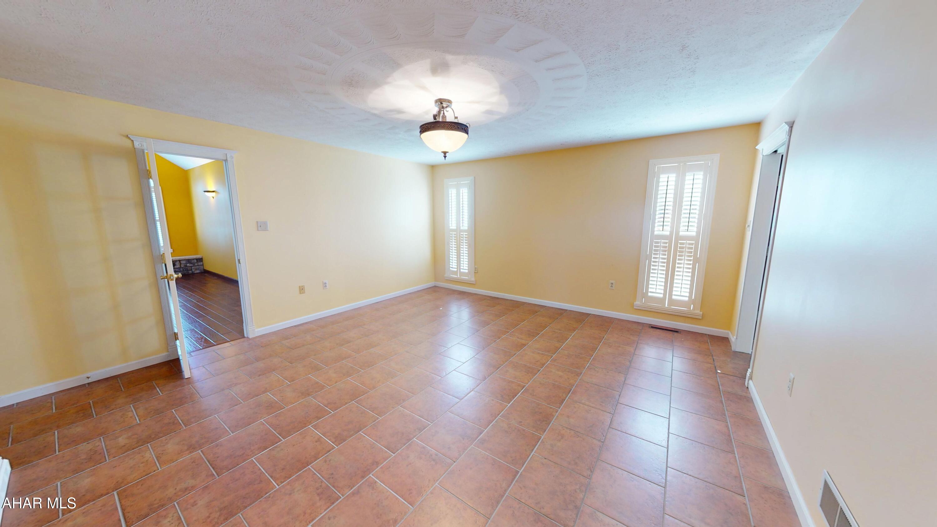 Holliday Heights - Residential