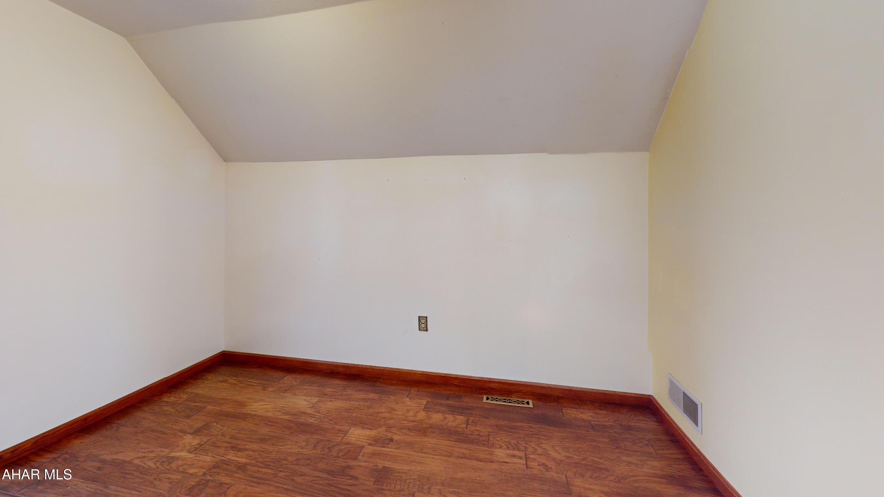 Holliday Heights - Residential