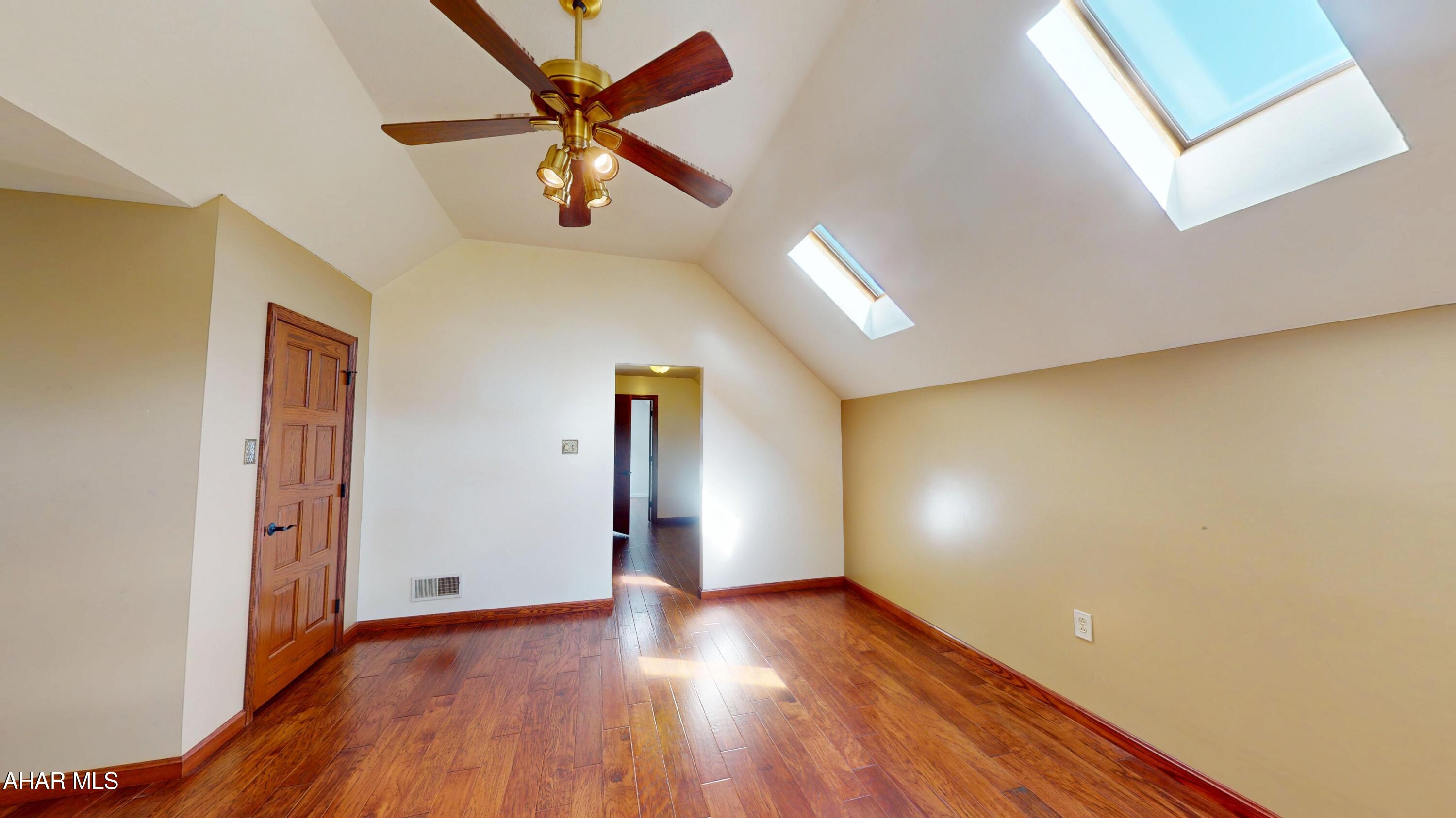 Holliday Heights - Residential