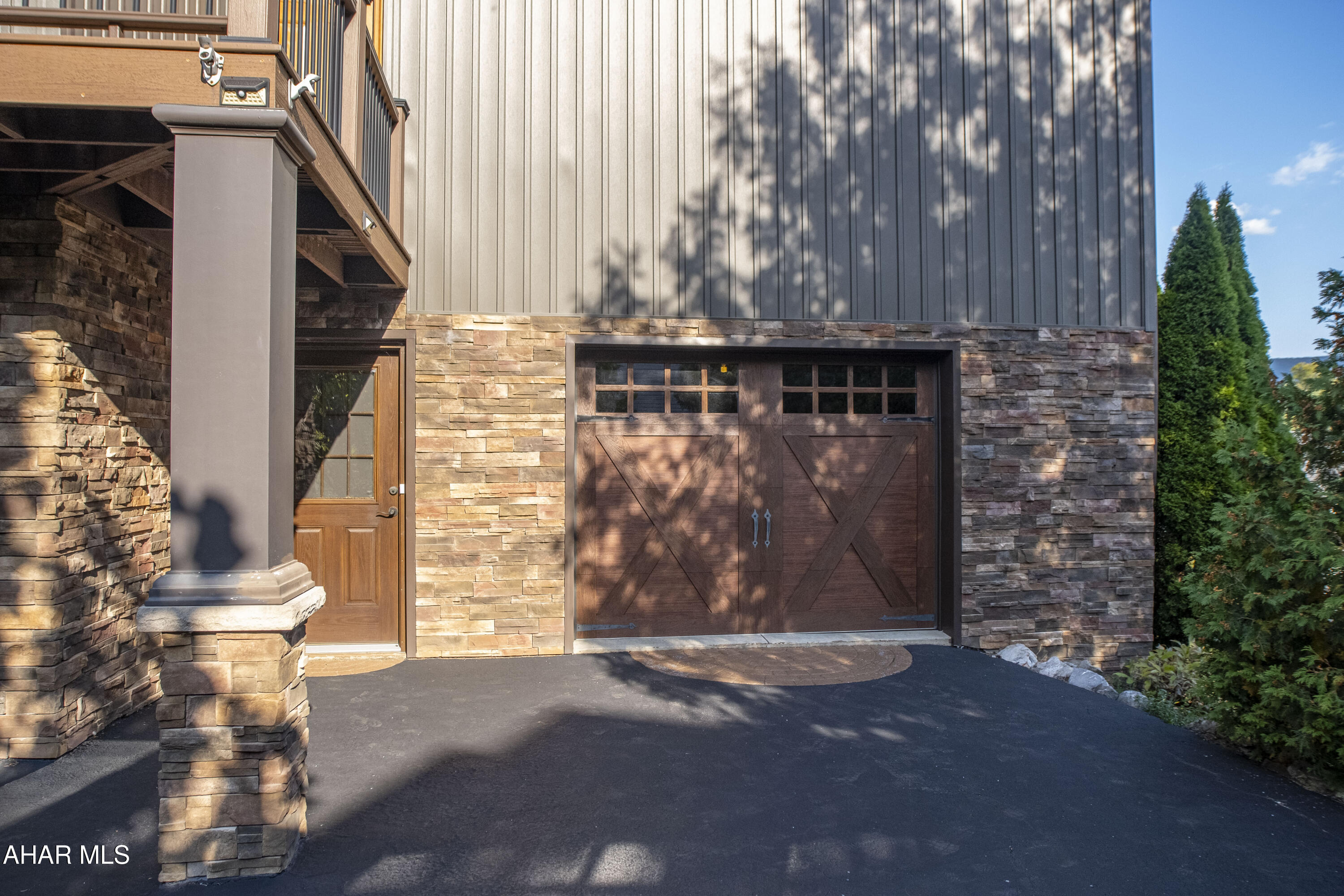 Holliday Heights - Residential