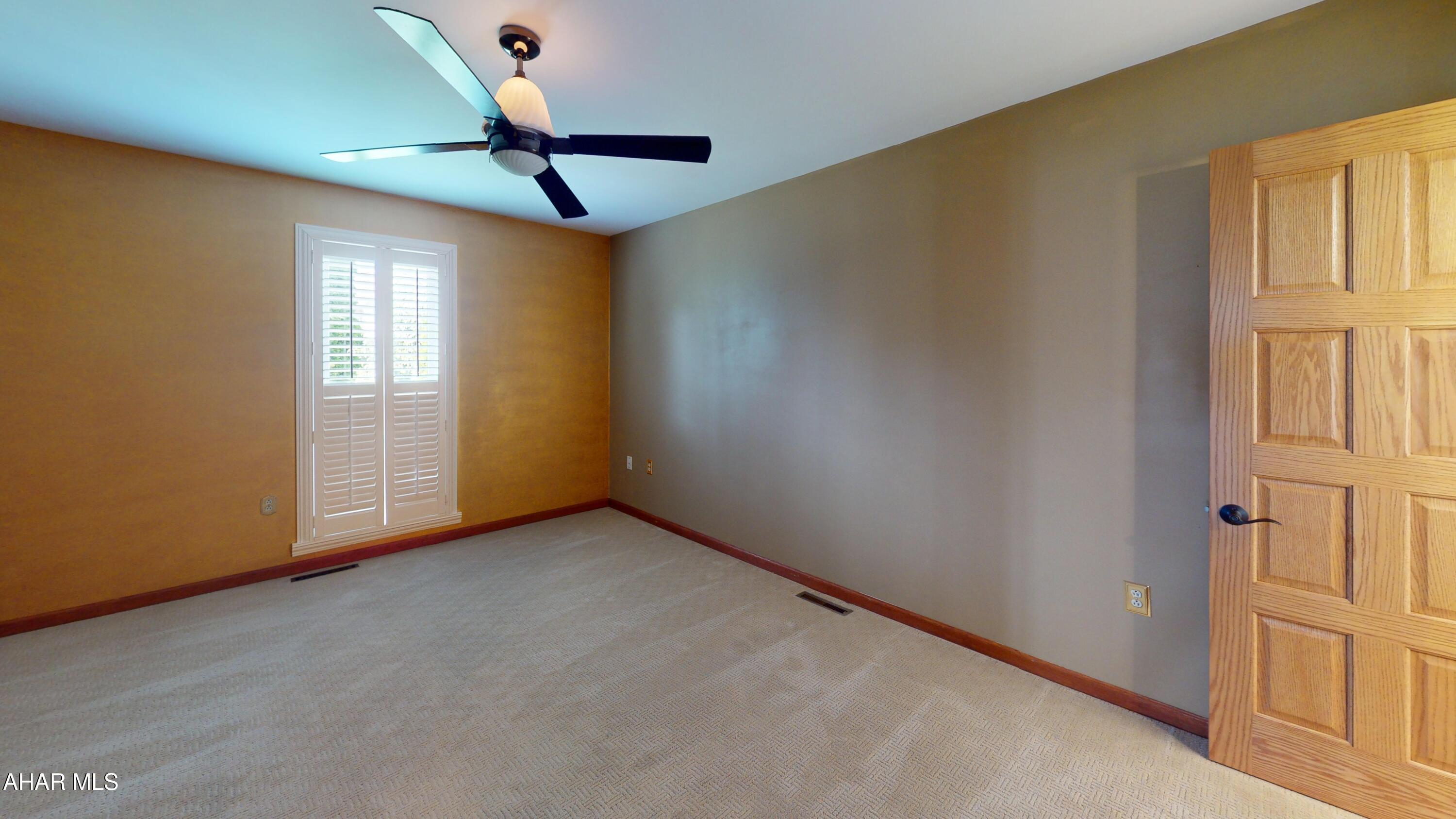 Holliday Heights - Residential