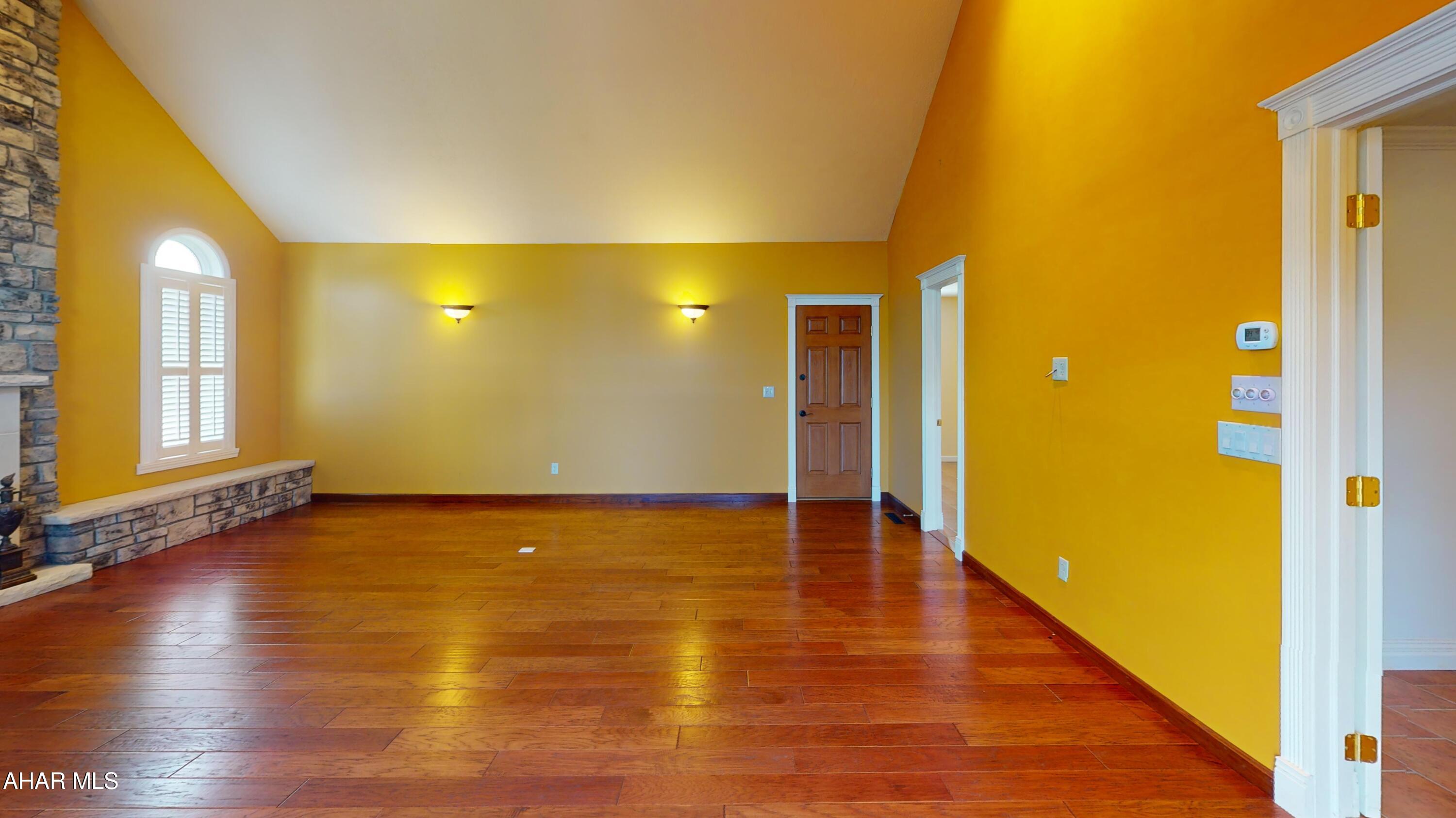 Holliday Heights - Residential