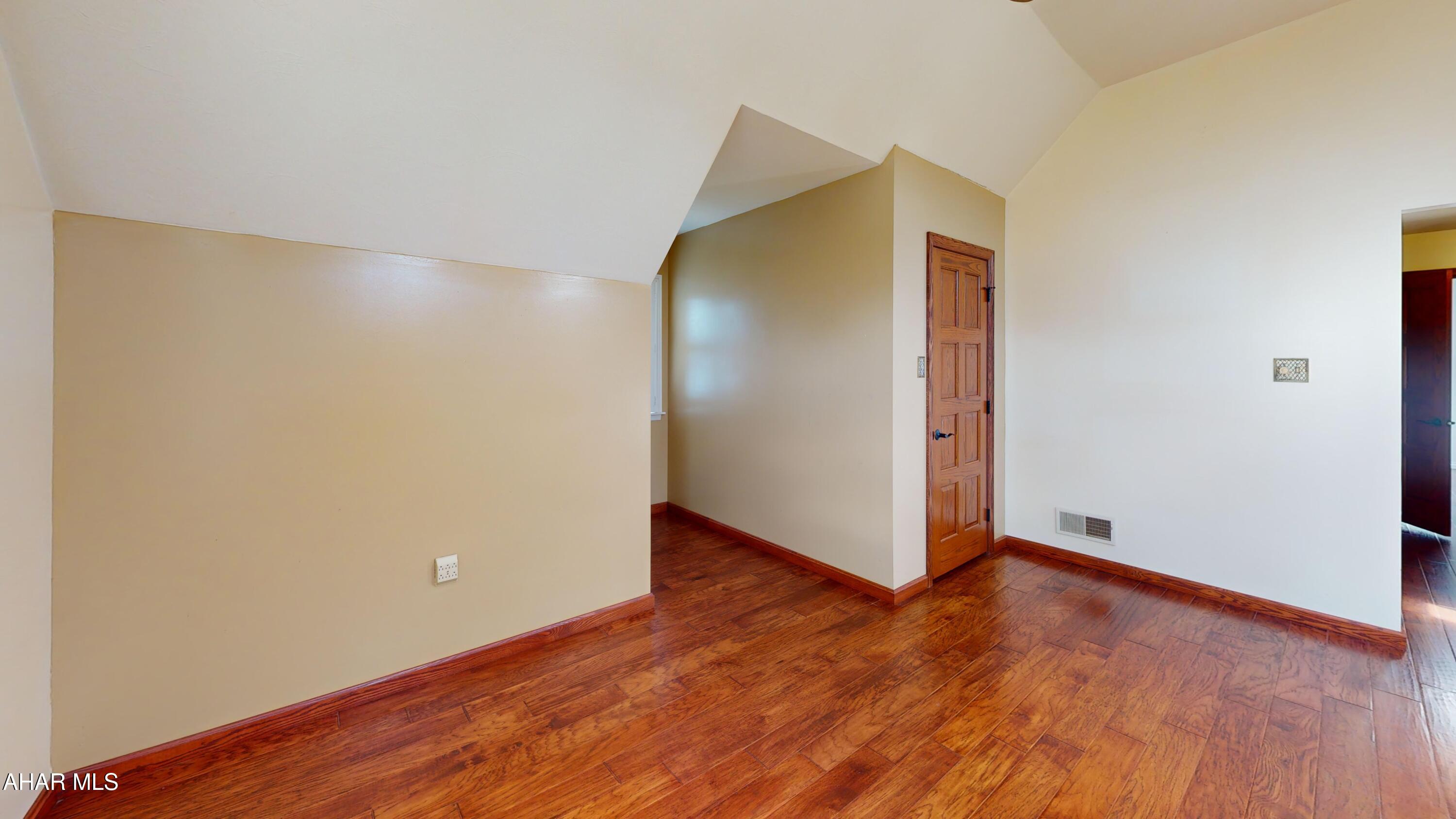 Holliday Heights - Residential