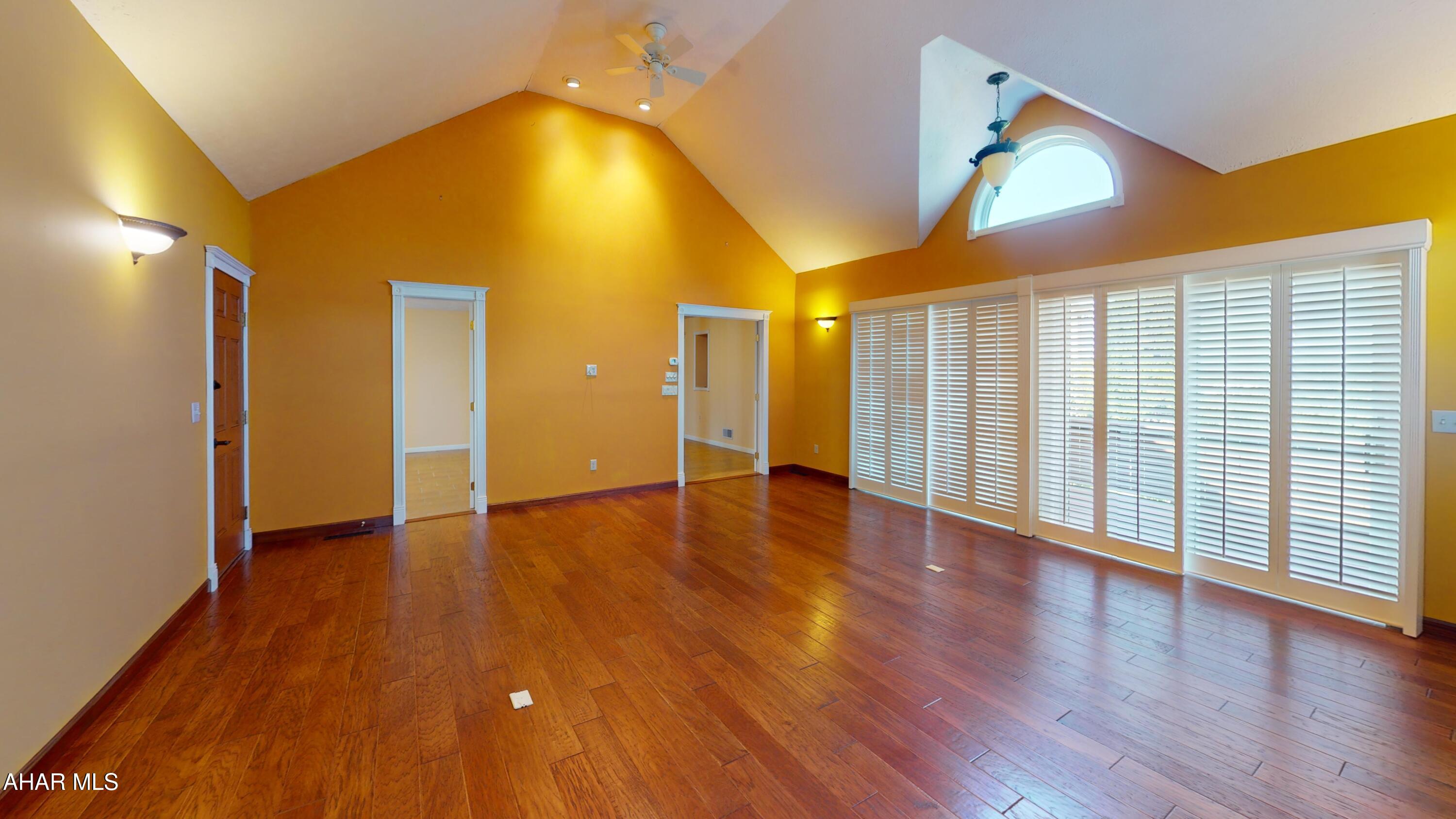 Holliday Heights - Residential