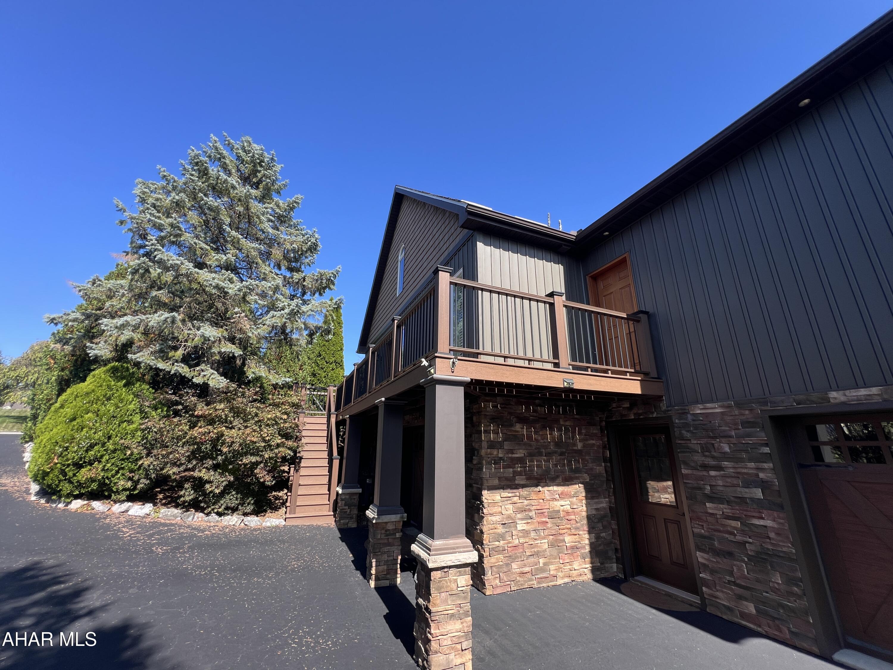 Holliday Heights - Residential