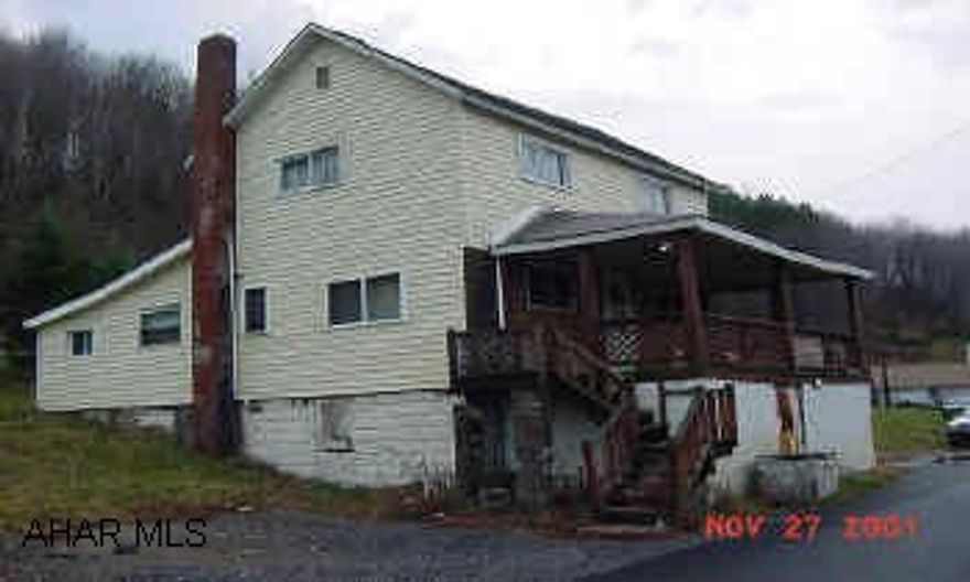 2 Story, 2 Bdroom, 1 Bath Good Starter Home