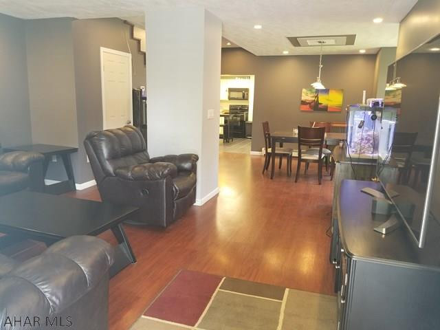 Juniata - Residential