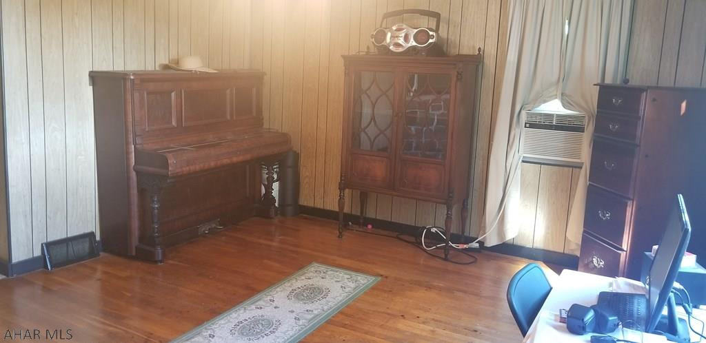 Juniata - Residential