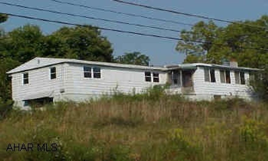 Mobile home on permanent foundation 1.8ac Nice property - 1.8 acres - Block foundation