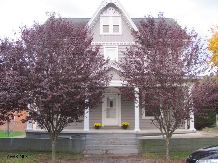 Freshly painted and updated Victorian charmer. Home has had many updates and is clean and in move in ready condition. Fenced yard, central air and nicely landscaped. Located on quiet street minutes from Lake Raystown and Trough Creek State Park.